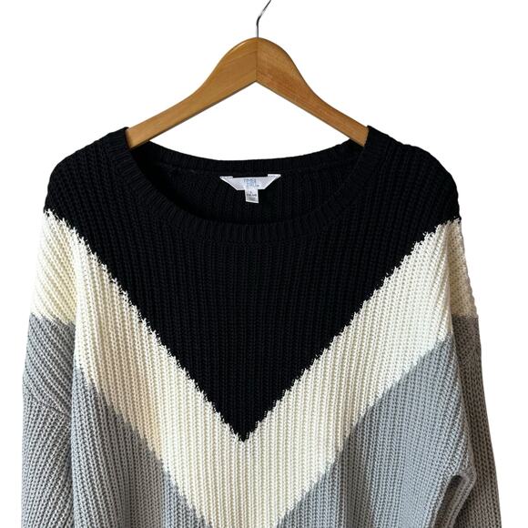 Time and Tru Chevron Pullover Knit Sweater Large 12-14 Gray Black White Cozy - Picture 5 of 12